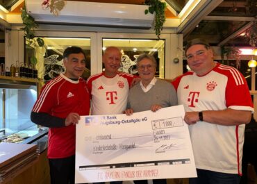 FC Bayern Fanclub spendet 1.000 €